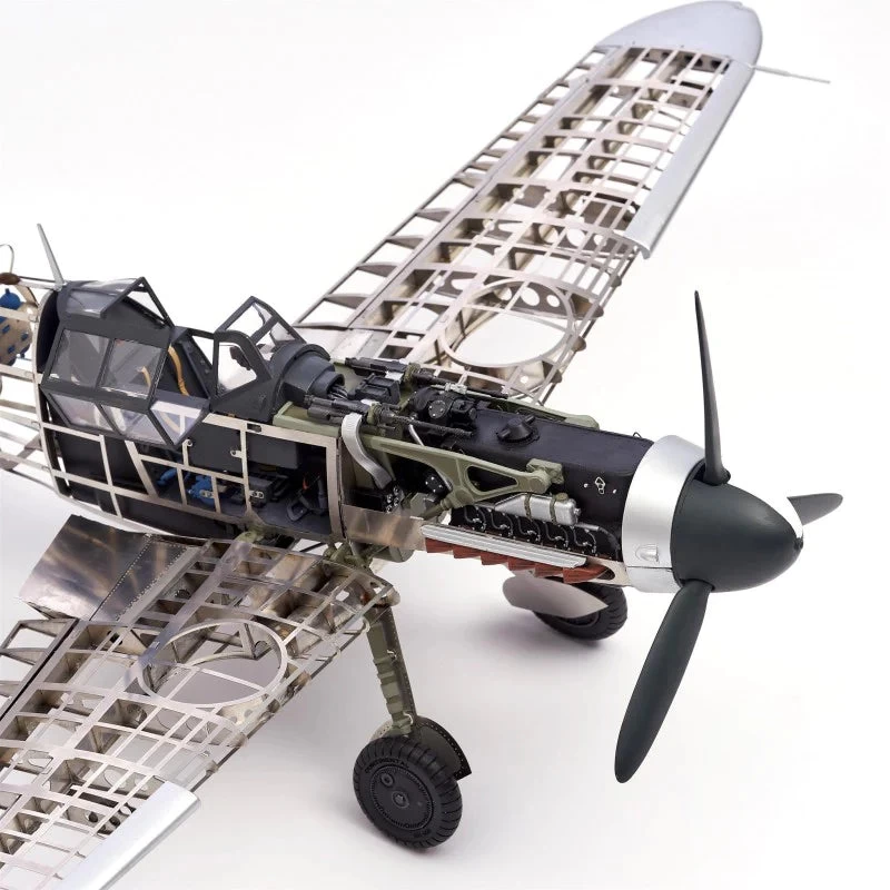 Artesania 20356 1/16 Messerschmitt Bf109 Metal Model - Image 3