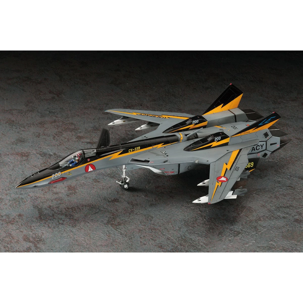 Hasegawa 1/72 VF-19A 'SVF-569 Lightnings' With High-Maneuver Missiles