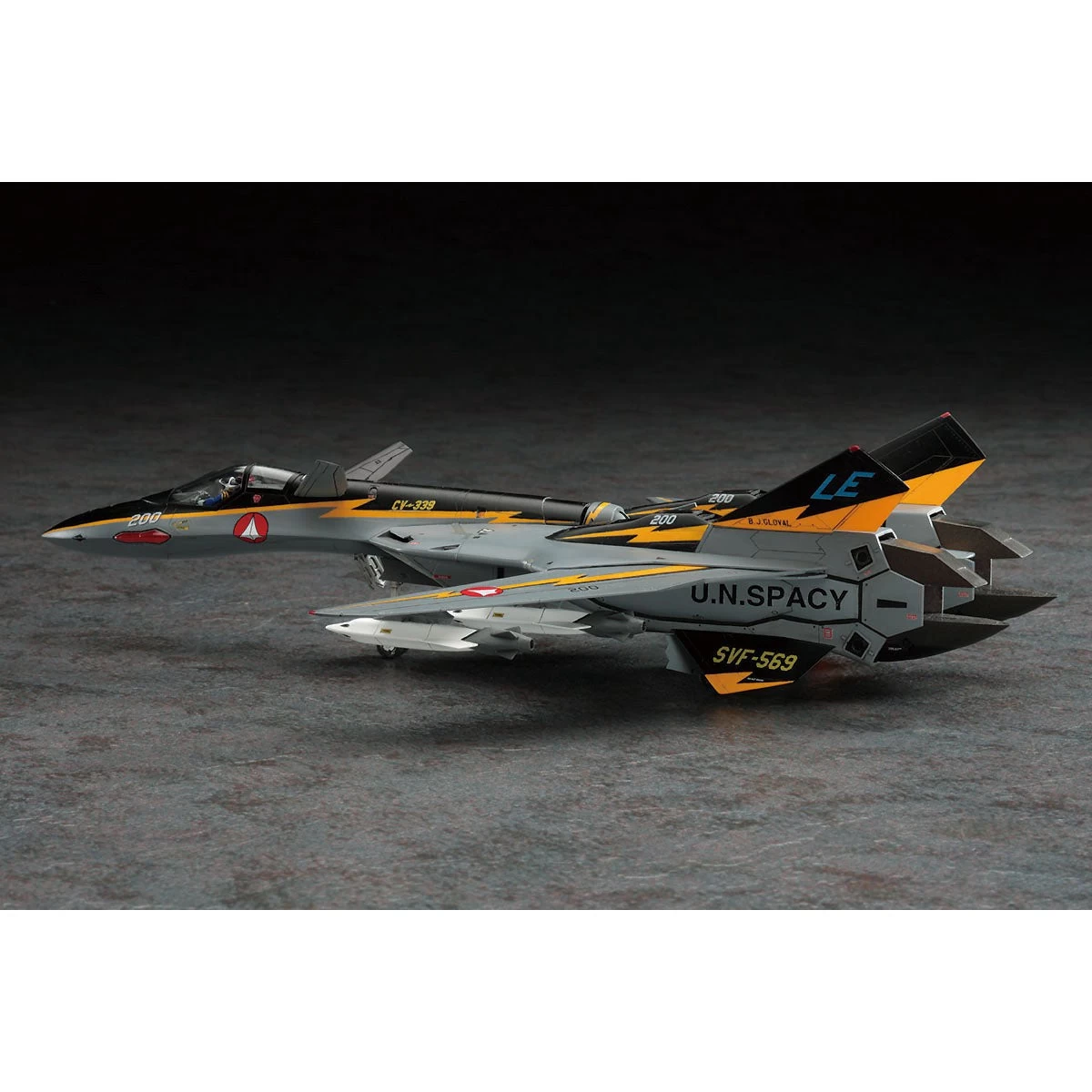 Hasegawa 1/72 VF-19A 'SVF-569 Lightnings' With High-Maneuver Missiles - Image 2