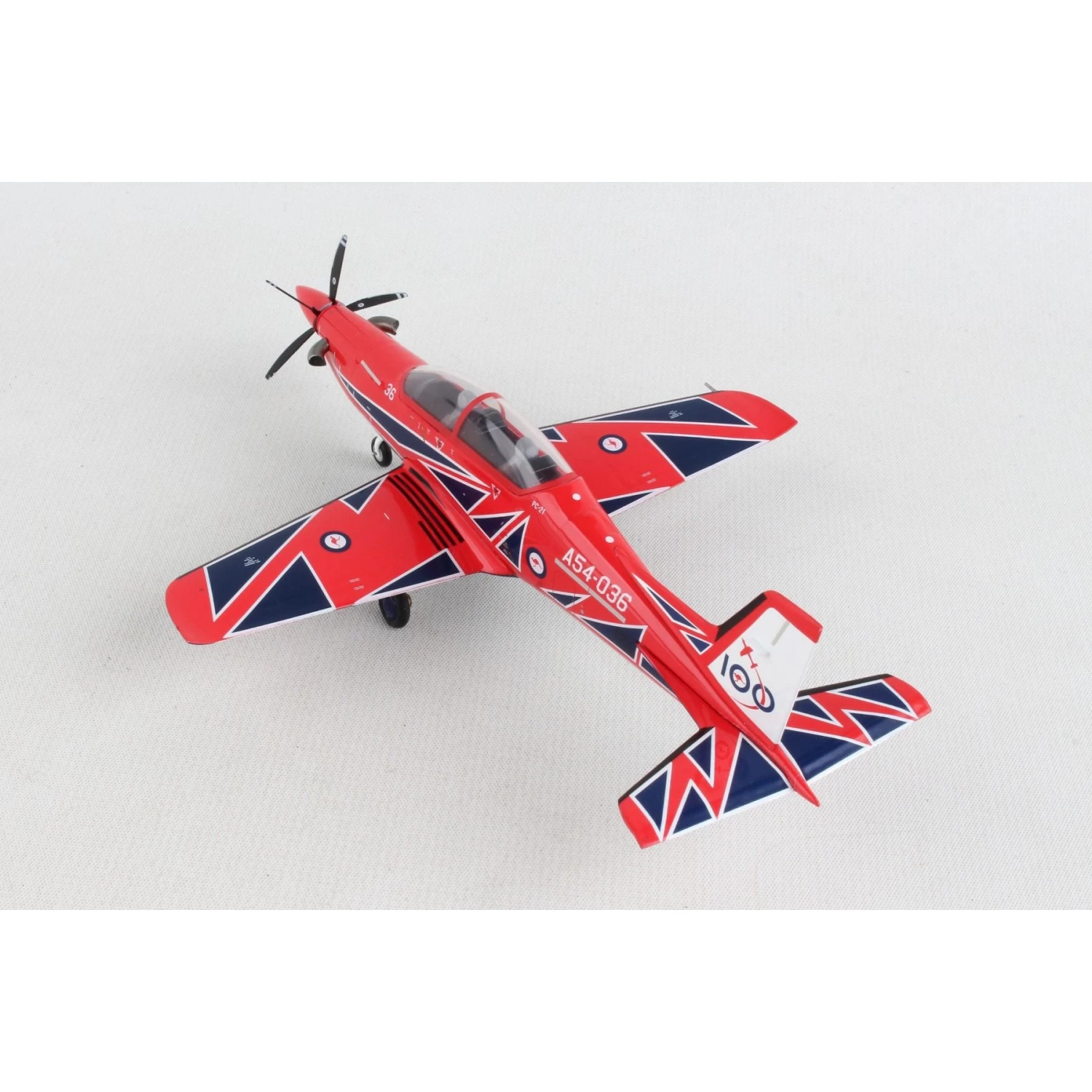 1/72 RAAF Pilatus PC21 Roulettes Aerobatic Team RAAF 100 (Centenary Livery) A54036 - Image 5