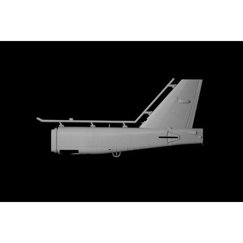 Italeri 1/72 B52G Stratofortress (Gulf War) - Image 8