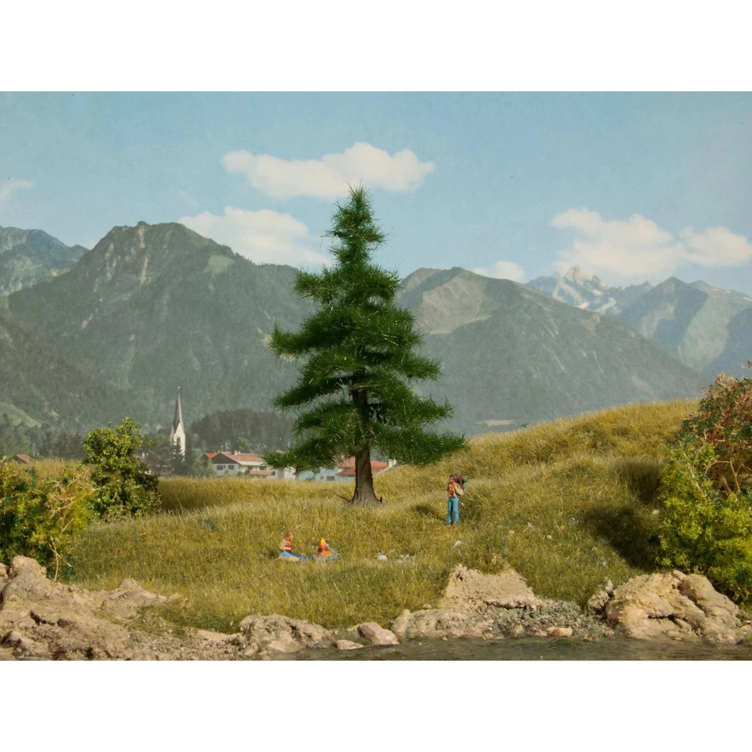 HO Nordic Fir Tree 12cm