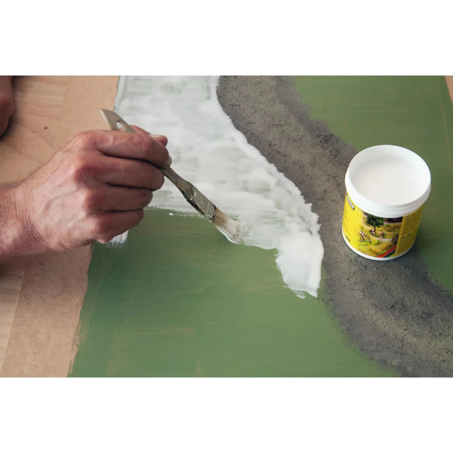 Glue For Grass 250ml - Image 3