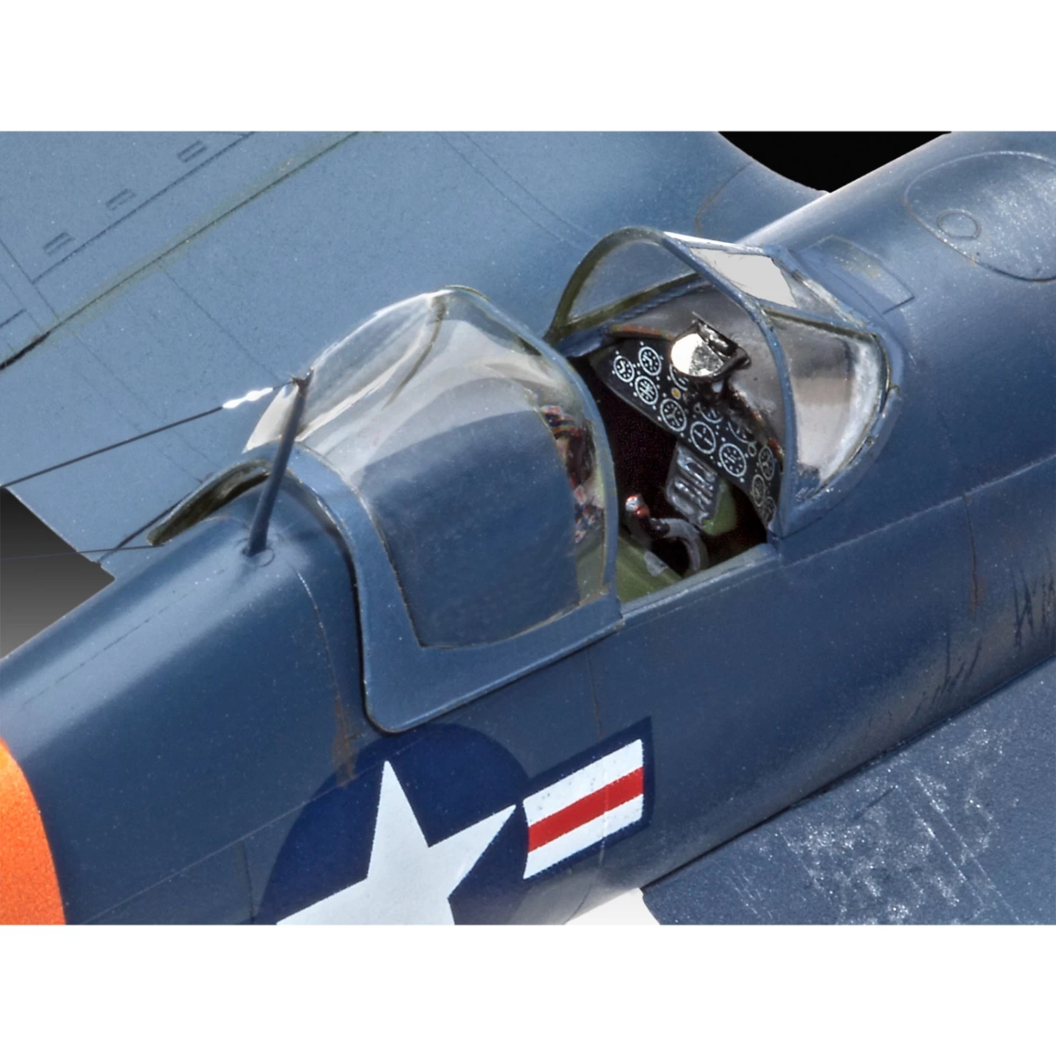 Revell 1/72 F4U4 Corsair Model Set - Image 3