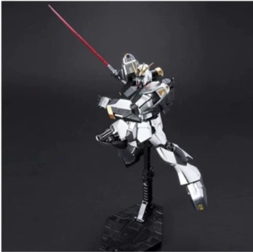 Bandai 1/144 HGUC NU GundamMetallic - Image 3