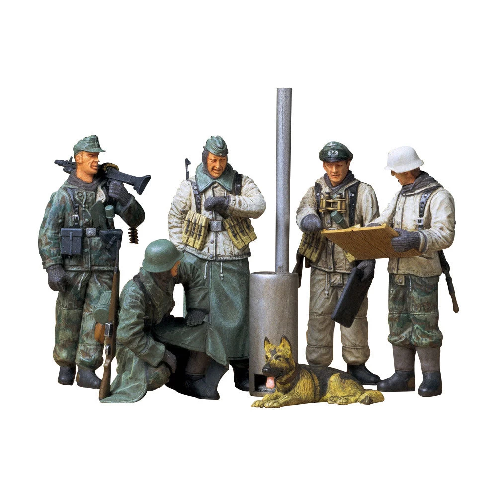 Tamiya 1/35 Ger. Sold. Fiel D Briefing - Image 2