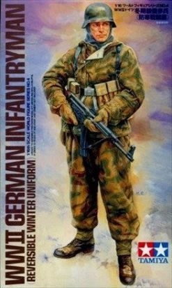 Tamiya 1/16 WWII German Infantryman Reversible Winter Uniform
